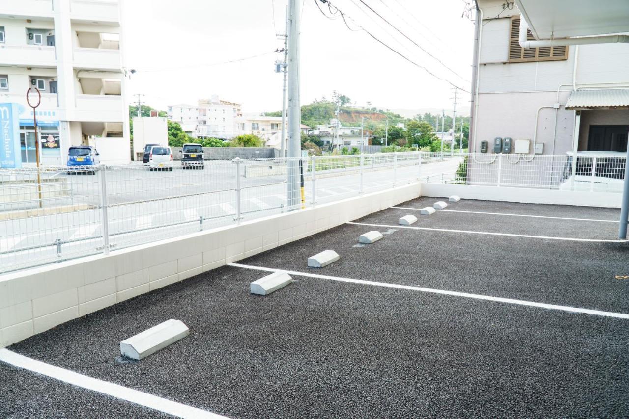 Mr. Kinjo In Matabee Aparthotel Okinawa Екстериор снимка